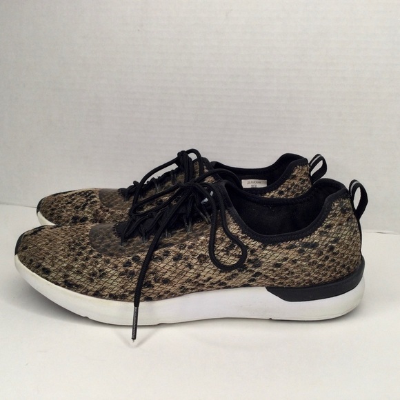 JESSICA Simpson Ja-Farrah‎ snake print sneakers. - Picture 4 of 9